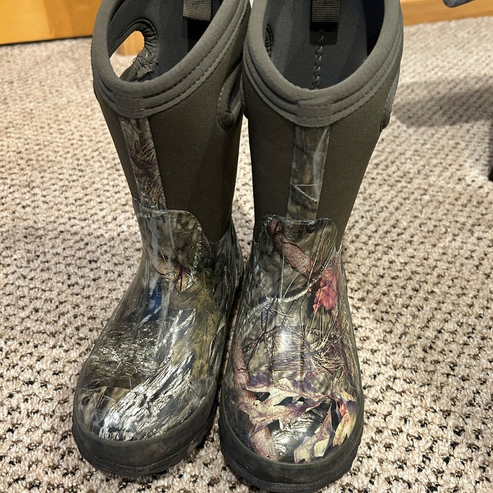 BOGS kids winter boots